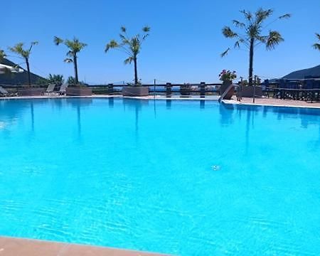 Sunwaves Beach Hotel Василики Екстериор снимка