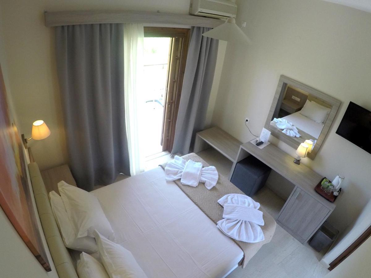 Sunwaves Beach Hotel Василики Екстериор снимка